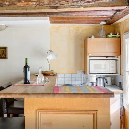 Lovely For 4 Louvre Pyramides Apartment *