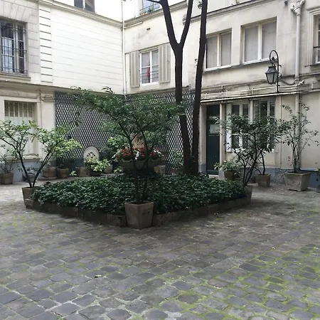 Lovely For 4 Louvre Pyramides * Paris